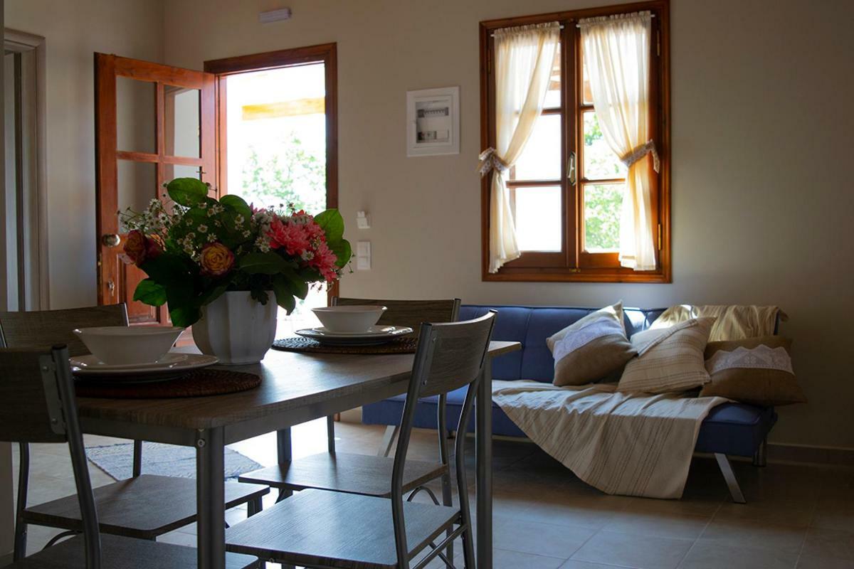 Sea And Creek Villa กาเตลิออส ภายนอก รูปภาพ