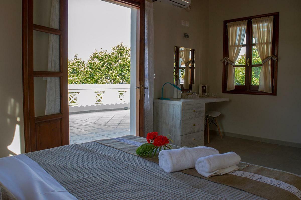 Sea And Creek Villa กาเตลิออส ภายนอก รูปภาพ